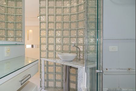 Apartamento à venda com 100m², 3 quartos e 1 vagaBanheiro da Suíte