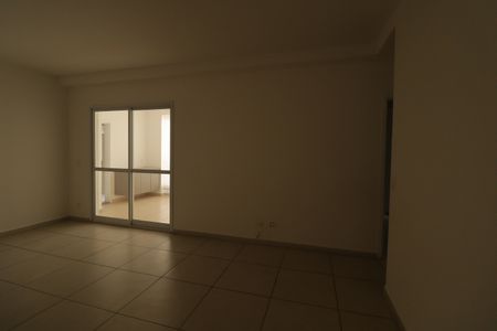 Apartamento à venda com 109m², 2 quartos e 2 vagasSala