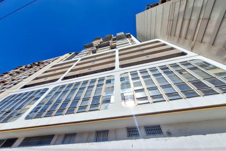 Apartamento à venda com 48m², 1 quarto e 1 vagaFachada