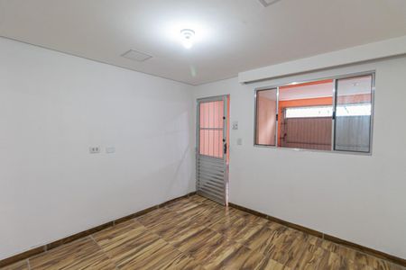 Sala de casa para alugar com 2 quartos, 80m² em Jardim Helena, São Paulo