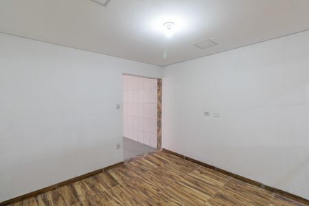 Sala de casa para alugar com 2 quartos, 80m² em Jardim Helena, São Paulo