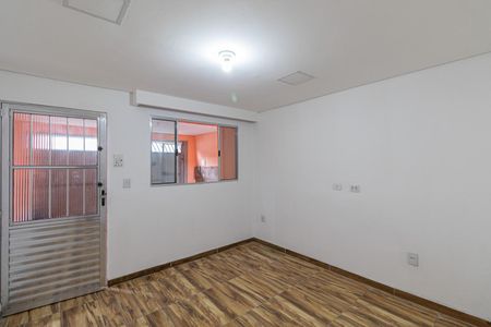 Sala de casa para alugar com 2 quartos, 80m² em Jardim Helena, São Paulo