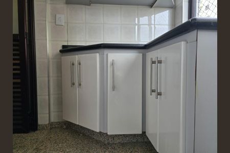 Apartamento para alugar com 82m², 3 quartos e 1 vagaÁrea de Serviço