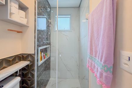 Apartamento para alugar com 93m², 2 quartos e 1 vaga Apartamento para alugar com 93m², 2 quartos e 1 vagaBanheiro da Suíte 1