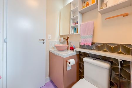 Apartamento para alugar com 93m², 2 quartos e 1 vaga Apartamento para alugar com 93m², 2 quartos e 1 vagaBanheiro da Suíte 1