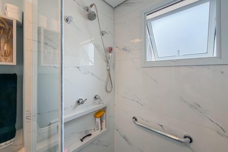 Apartamento para alugar com 93m², 2 quartos e 1 vaga Apartamento para alugar com 93m², 2 quartos e 1 vagaBanheiro da Suíte 2