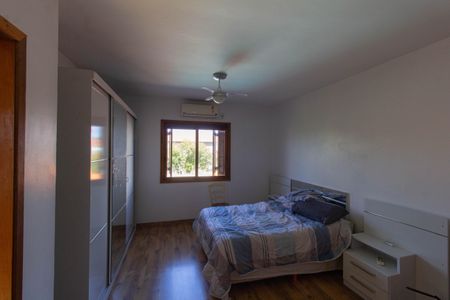 Casa à venda com 253m², 4 quartos e 5 vagasSuíte