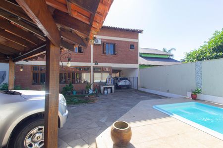 Casa à venda com 253m², 4 quartos e 5 vagasÁrea externa