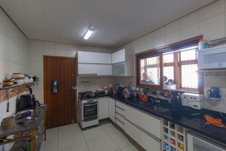 Casa à venda com 253m², 4 quartos e 5 vagasCozinha