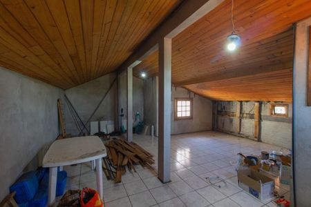 Casa à venda com 253m², 4 quartos e 5 vagasSótão