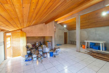 Casa à venda com 253m², 4 quartos e 5 vagasSótão