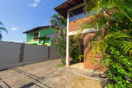 Casa à venda com 253m², 4 quartos e 5 vagasÁrea externa