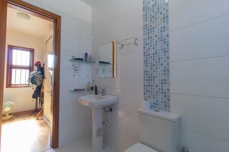 Casa à venda com 253m², 4 quartos e 5 vagasBanheiro da Suíte