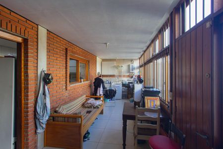 Casa à venda com 253m², 4 quartos e 5 vagasÁrea de Serviço