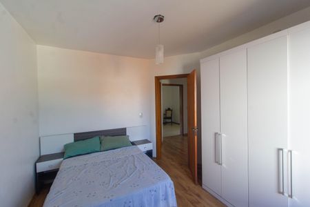 Casa à venda com 253m², 4 quartos e 5 vagasQuarto 2