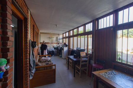 Casa à venda com 253m², 4 quartos e 5 vagasÁrea de Serviço