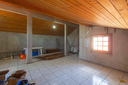 Casa à venda com 253m², 4 quartos e 5 vagasSótão