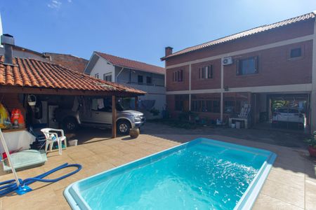 Casa à venda com 253m², 4 quartos e 5 vagasÁrea externa