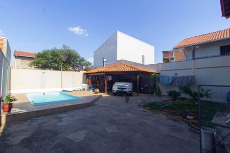 Casa à venda com 253m², 4 quartos e 5 vagasÁrea externa