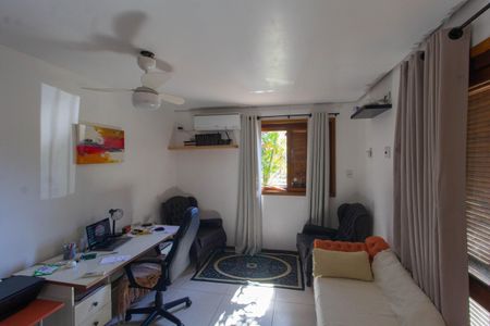 Casa à venda com 253m², 4 quartos e 5 vagasSala 2