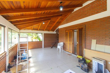 Casa à venda com 253m², 4 quartos e 5 vagasSótão