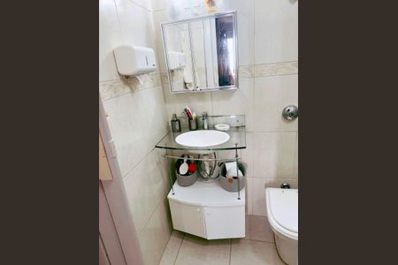 Apartamento à venda com 71m², 3 quartos e 1 vaga Apartamento à venda com 71m², 3 quartos e 1 vagaBanheiro