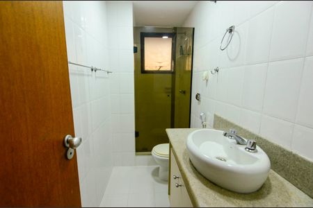 Apartamento à venda com 92m², 2 quartos e 1 vagaBanheiro Social
