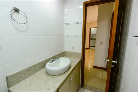 Apartamento à venda com 92m², 2 quartos e 1 vagaBanheiro Social