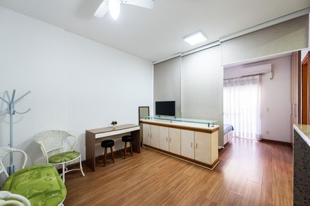 Sala de kitnet/studio para alugar com 1 quarto, 45m² em Boqueirão, Santos