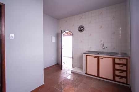 Casa para alugar com 140m², 2 quartos e 2 vagas Casa para alugar com 140m², 2 quartos e 2 vagasCozinha