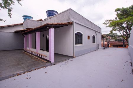 Casa para alugar com 140m², 2 quartos e 2 vagas Casa para alugar com 140m², 2 quartos e 2 vagasQuintal