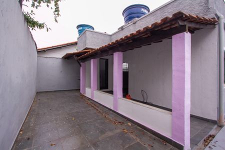 Casa para alugar com 140m², 2 quartos e 2 vagas Casa para alugar com 140m², 2 quartos e 2 vagasQuintal