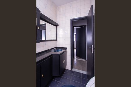 Casa para alugar com 140m², 2 quartos e 2 vagas Casa para alugar com 140m², 2 quartos e 2 vagasBanheiro Social