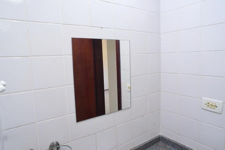 Apartamento à venda com 71m², 2 quartos e 1 vaga Apartamento à venda com 71m², 2 quartos e 1 vagaBanheiro Social
