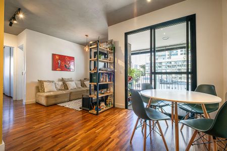 Sala/Cozinha de apartamento à venda com 2 quartos, 70m² em Pinheiros, São Paulo