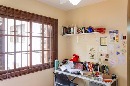 Casa à venda com 153m², 4 quartos e 2 vagasQuarto 2