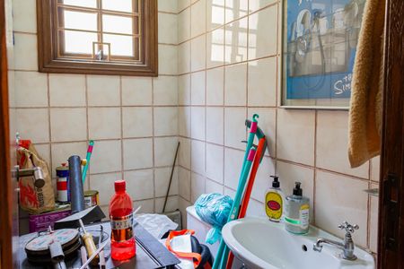 Casa à venda com 153m², 4 quartos e 2 vagasBanheiro de serviço