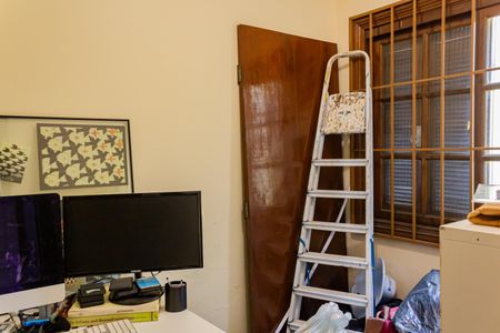 Casa à venda com 153m², 4 quartos e 2 vagasQuarto de Serviço