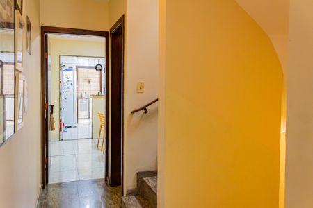 Casa à venda com 153m², 4 quartos e 2 vagasHall