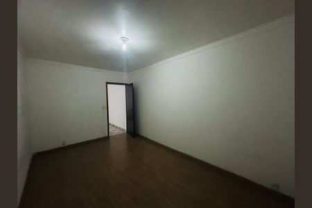 Quarto de casa para alugar com 1 quarto, 70m² em Vila Galvão, Guarulhos