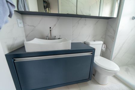 Apartamento à venda com 87m², 3 quartos e 2 vagasBanheiro da Suite