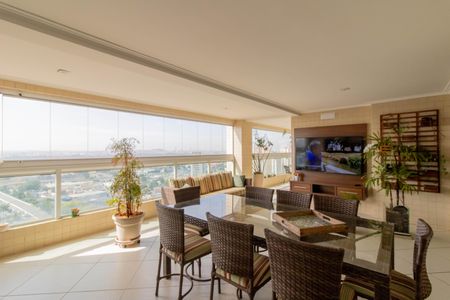 Apartamento à venda com 165m², 3 quartos e 3 vagas Apartamento à venda com 165m², 3 quartos e 3 vagasVaranda Gourmet