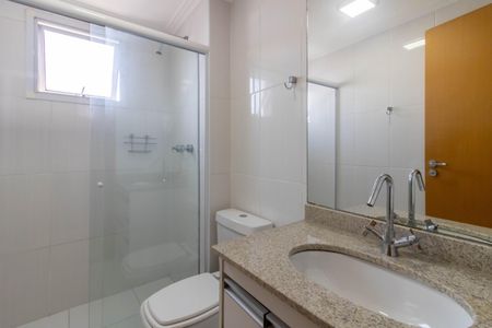 Apartamento à venda com 165m², 3 quartos e 3 vagas Apartamento à venda com 165m², 3 quartos e 3 vagasSuíte 2