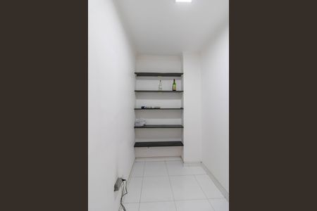 Apartamento à venda com 165m², 3 quartos e 3 vagas Apartamento à venda com 165m², 3 quartos e 3 vagasQuarto de Serviço