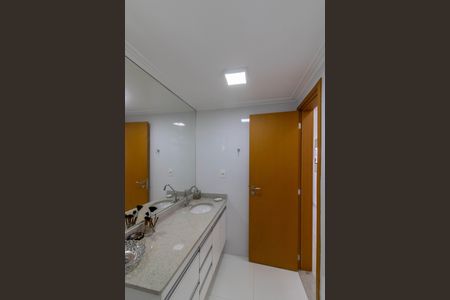 Apartamento à venda com 165m², 3 quartos e 3 vagas Apartamento à venda com 165m², 3 quartos e 3 vagasSuíte 1