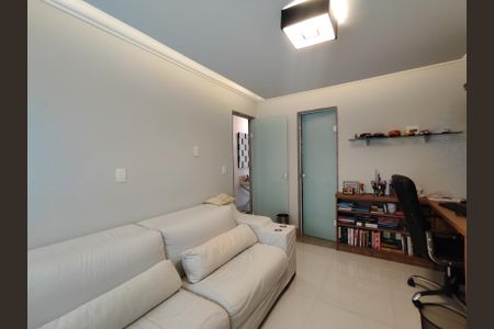 Casa de condomínio à venda com 320m², 4 quartos e 6 vagasSuíte 3