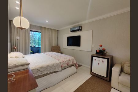 Casa de condomínio à venda com 320m², 4 quartos e 6 vagasSuíte 1