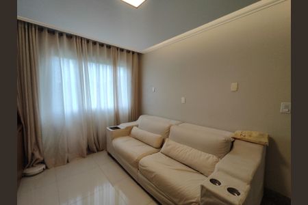 Casa de condomínio à venda com 320m², 4 quartos e 6 vagasSuíte 3