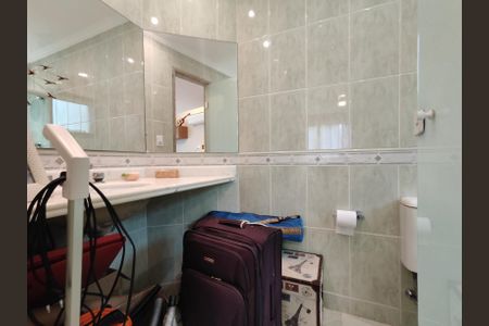 Casa de condomínio à venda com 320m², 4 quartos e 6 vagasBanheiro da Suíte 3