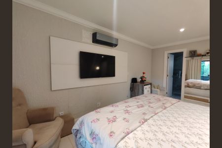 Casa de condomínio à venda com 320m², 4 quartos e 6 vagasSuíte 1